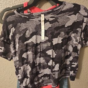 Lululemon size 8 crop